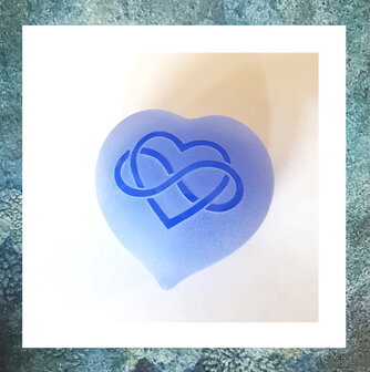 hart-mini-urn-blauw-frosted-gezandstraald-glas-infinity