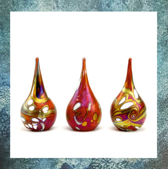 as-in-glas-E02DR-glasbol-druppeltje-traan-glasreliek-eeuwige-roos-vuur-rood
