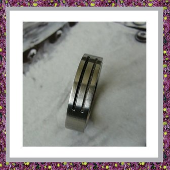 assieraden-as-ring-RS004-as-in-sieraden-juwelen-juweel-asbestemming-gedenksieraden-herinneringssieraad-gevuld-rvs