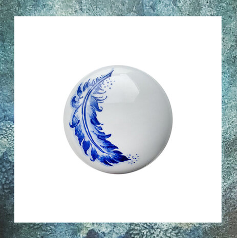 mini-urn-aardewerk-memento-delftsblauw-pebble-miniurn-feather