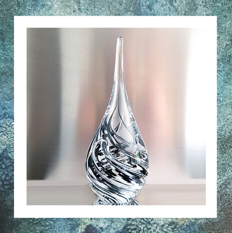glasobject-glasdruppel-glazen-traan-sierurn-kroes-glasblazerij-eternal-eturnal-flame