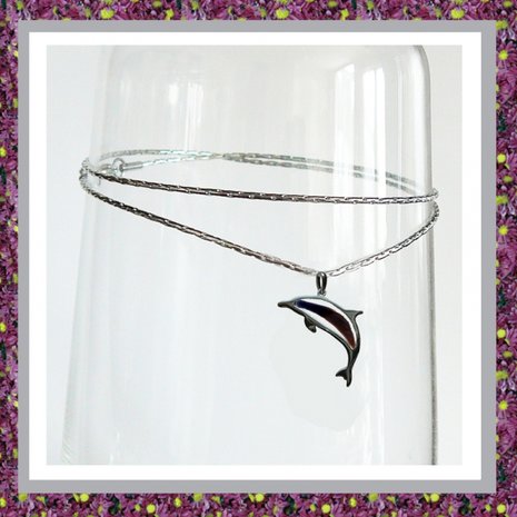haar-hanger-haarlok-in-sieraden-juwelen-juweeltje-gedenksieraden-herinneringshanger-zilver-dolfijn
